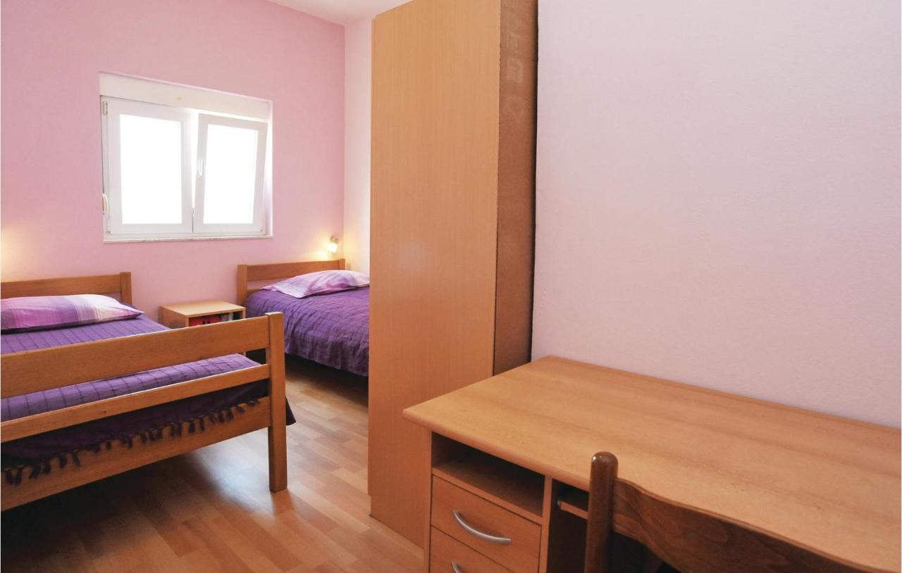 Beautiful Apartment In Maslenica With Kitchen Extérieur photo