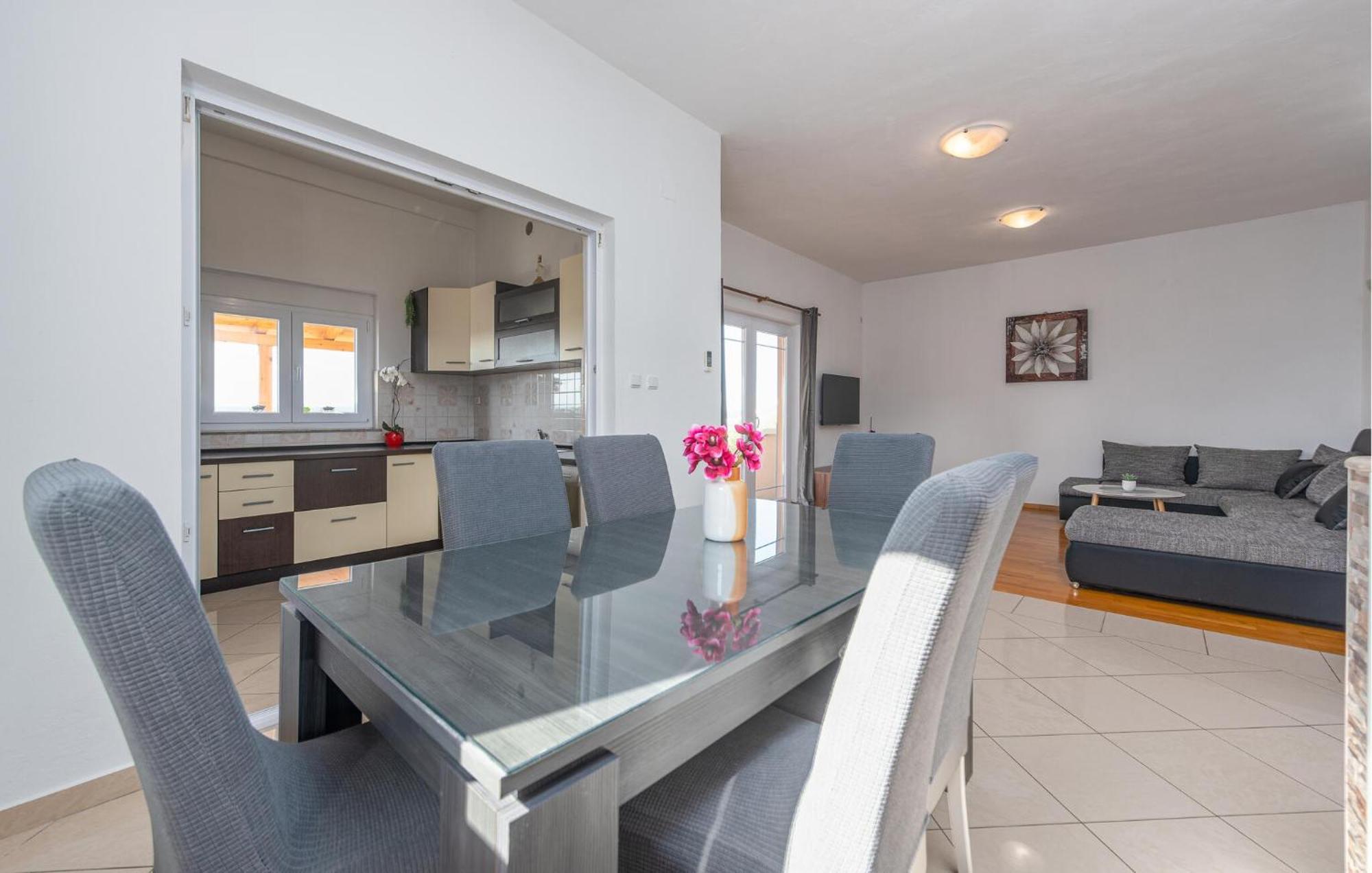 Beautiful Apartment In Maslenica With Kitchen Extérieur photo