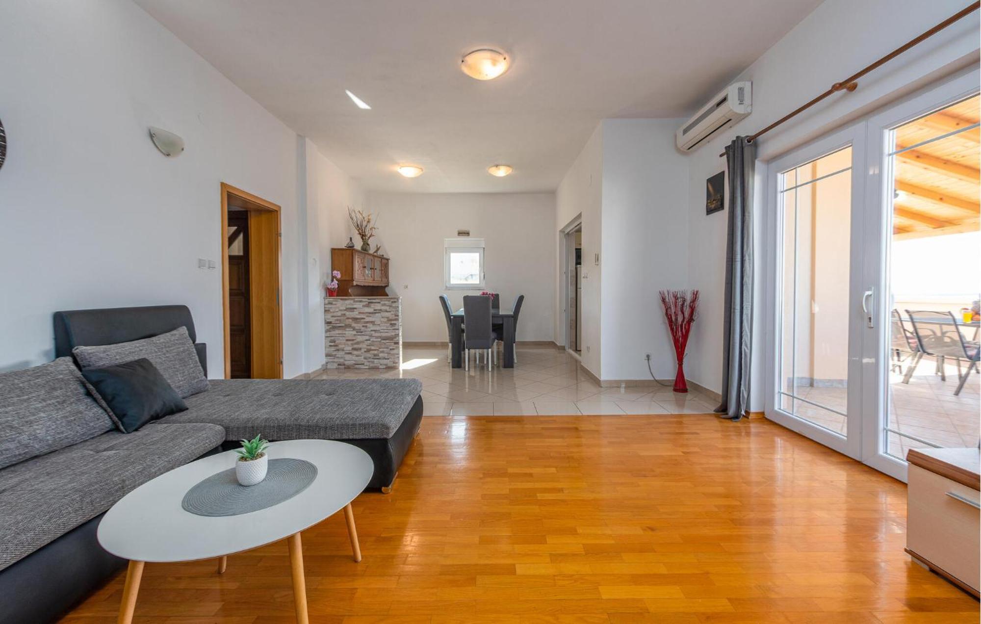 Beautiful Apartment In Maslenica With Kitchen Extérieur photo